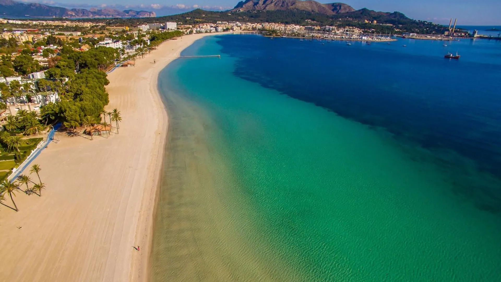 Apartment With Private Swimming Pool Alcúdia