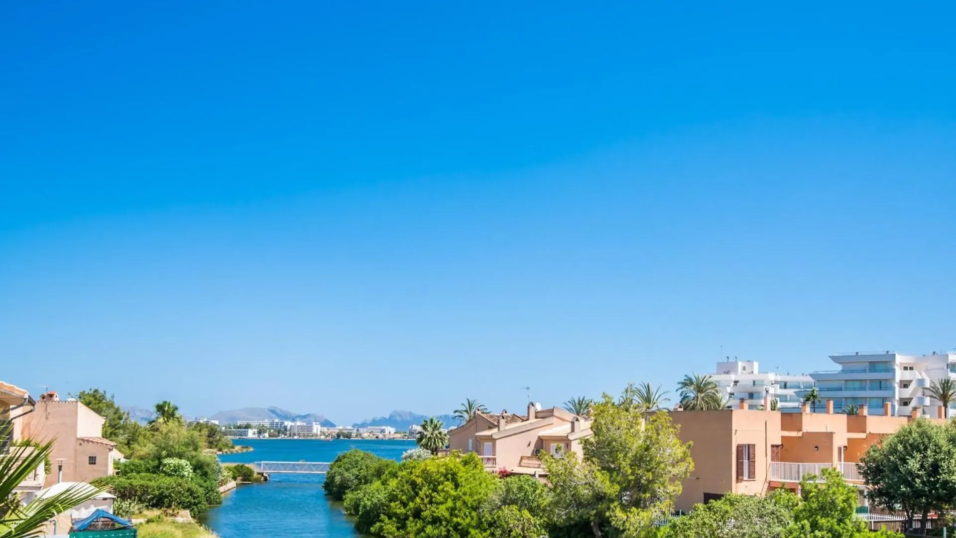 Apartment With Private Swimming Pool Alcúdia