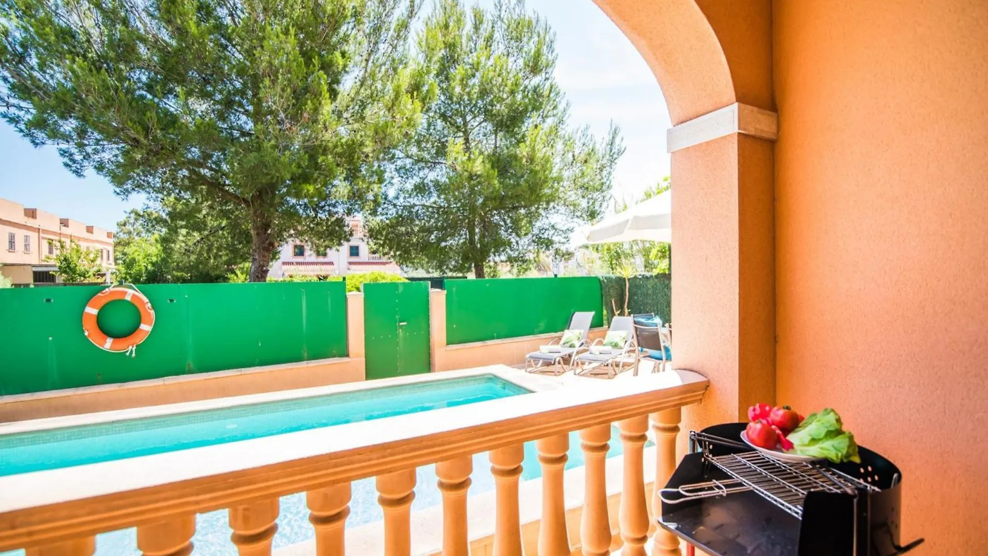 Apartment With Private Swimming Pool Alcúdia